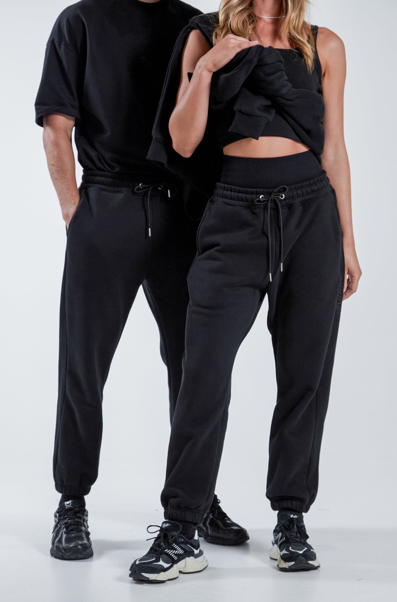 Black Staple Sweatpants for Comfort