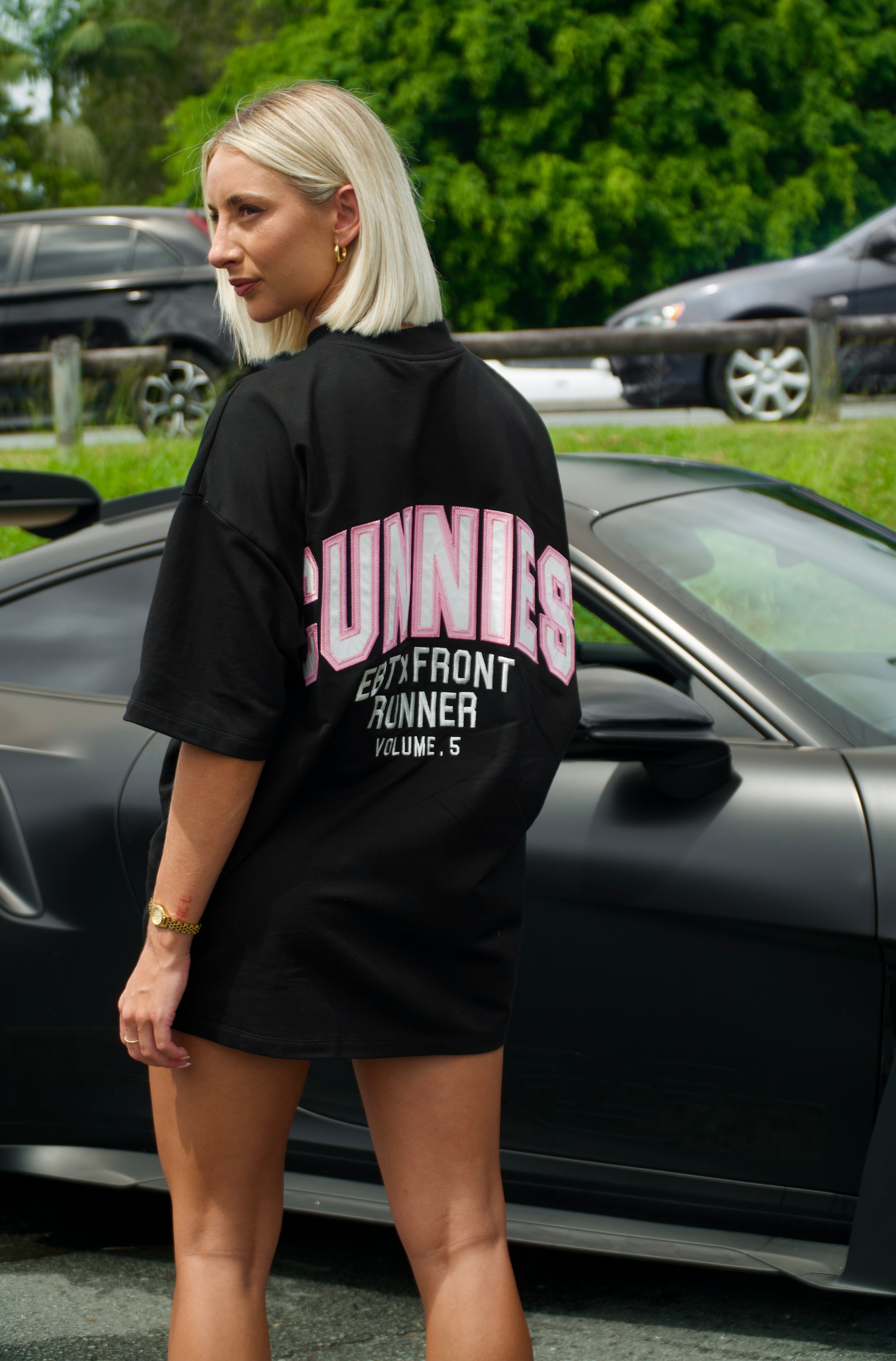 Black Sakura V5 Cunnies Tee